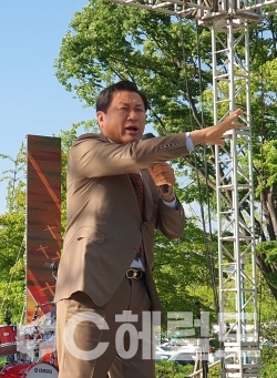 장경동 목사(중문교회)는 코로나19 팬데믹기 3년차에 최대 행사 개최를 극찬했다.